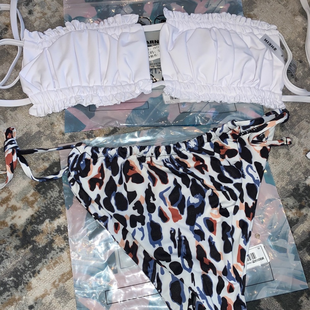 Swimsuit sets bundle - Picture 2 of 4